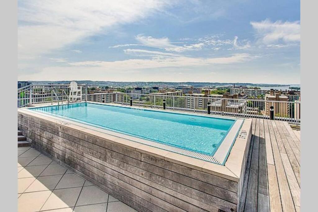 Luxury D.C. 1Br Apt W/Rooftop Pool In Southwest Waterfront Washington Dış mekan fotoğraf