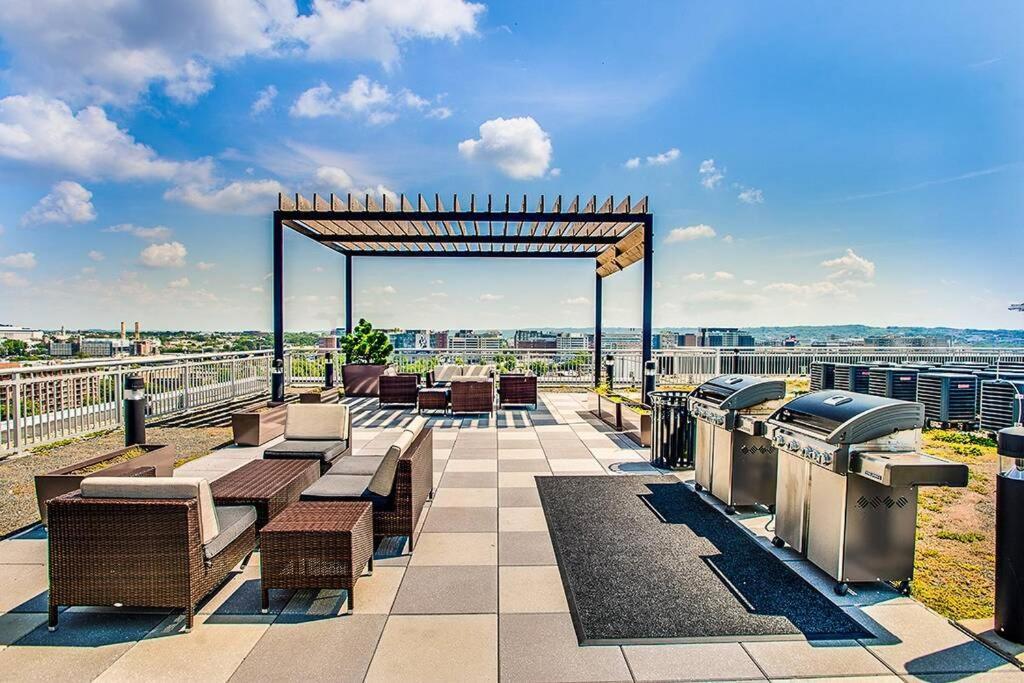 Luxury D.C. 1Br Apt W/Rooftop Pool In Southwest Waterfront Washington Dış mekan fotoğraf