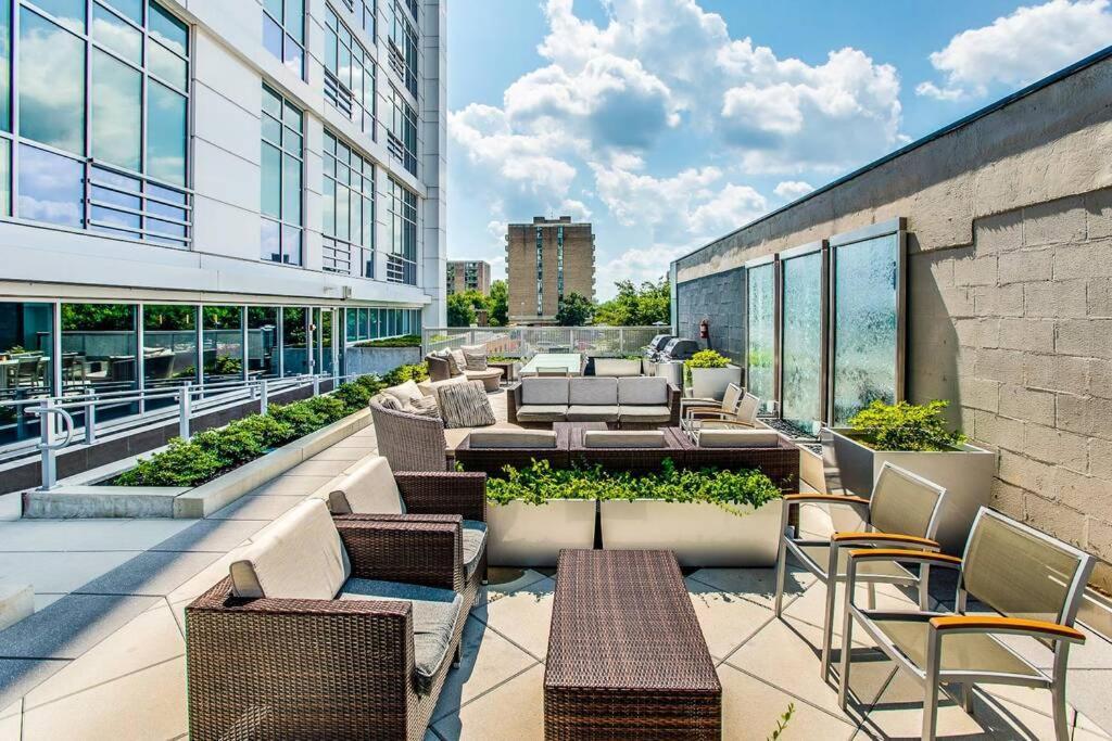 Luxury D.C. 1Br Apt W/Rooftop Pool In Southwest Waterfront Washington Dış mekan fotoğraf